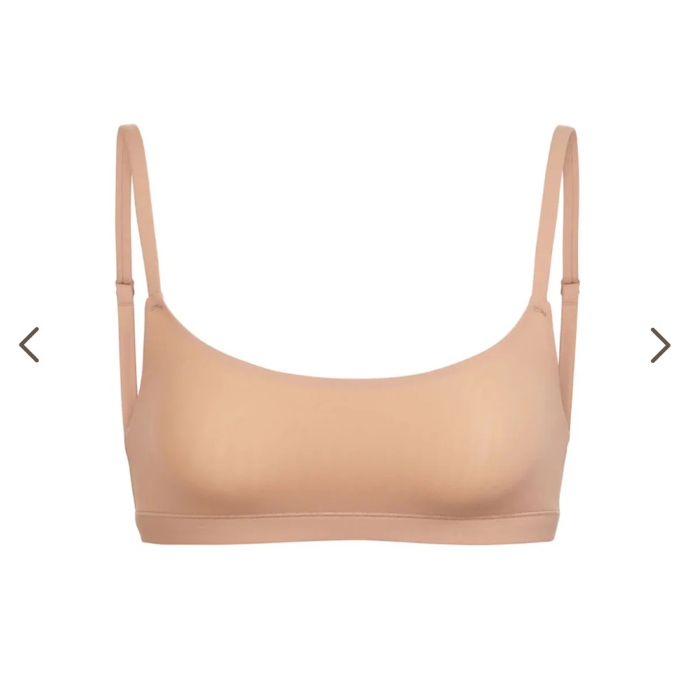 SKIMS FITS EVERYBODY SCOOP NECK BRA | OCHRE